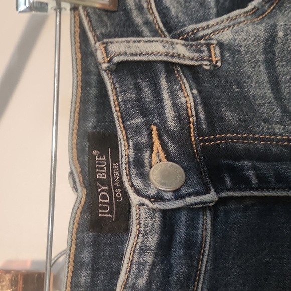 New. Judy Blue Boyfriend fit jeans - Picture 3 of 7